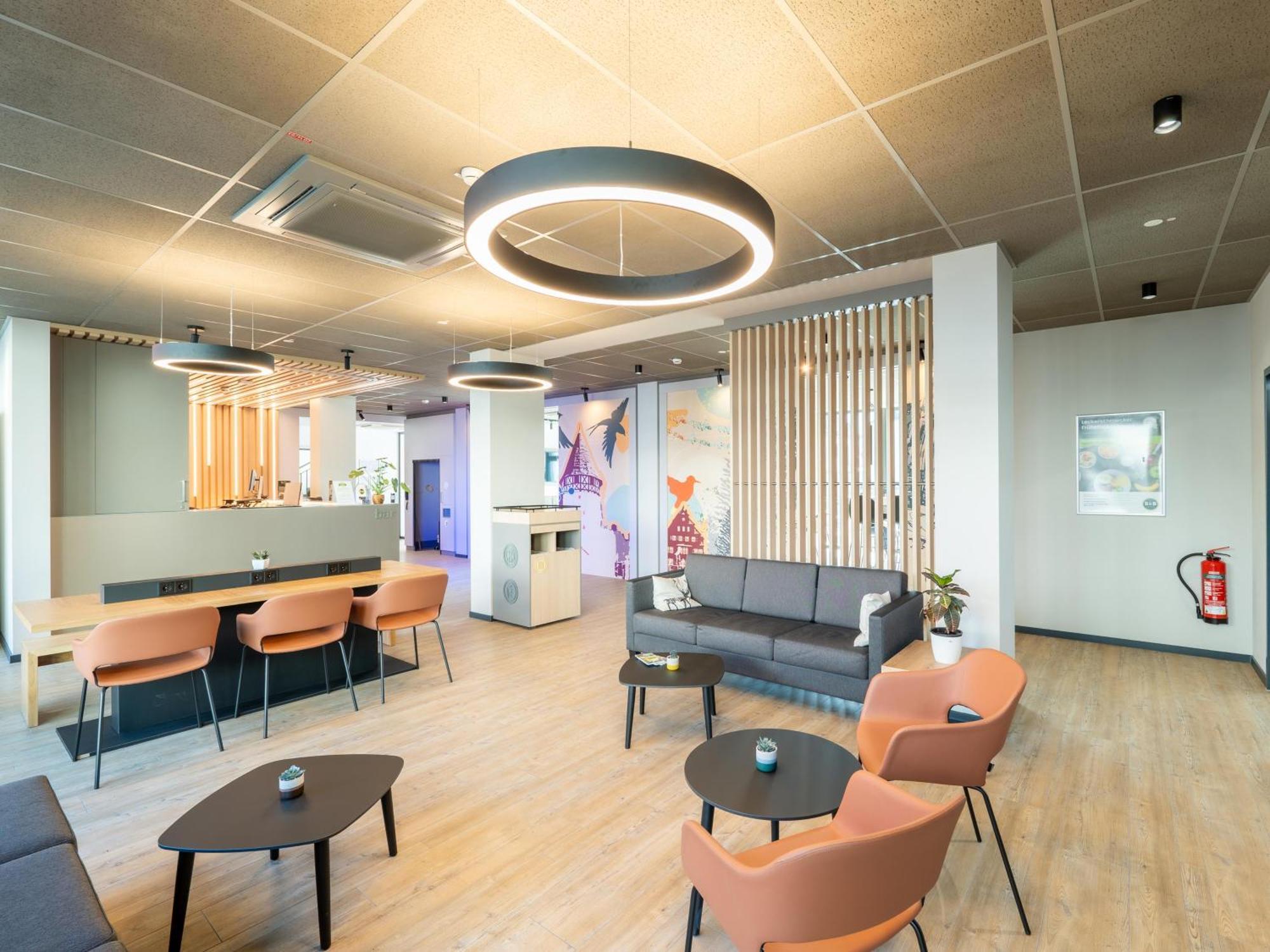 B&B Hotel Albstadt-Hbf Bagian luar foto